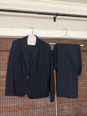 Ann Taylor Women's Navy Two-Piece Suit Jacket & Pants